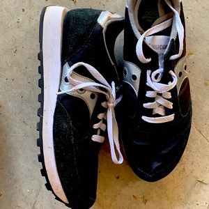 Saucony Jazz size 10 Black